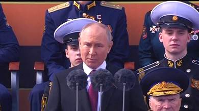 بوتين يصف خصوم روسيا بأنهم "أغبياء"